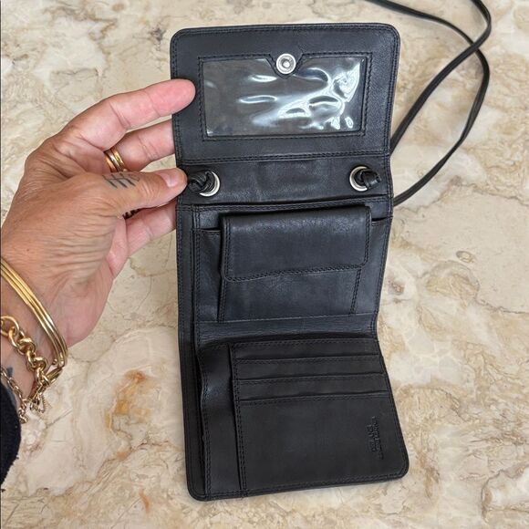 Delane Black Leather Tri-Fold Wallet Crossbody - Picture 7 of 14